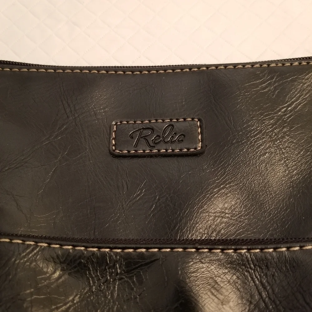 Relic Black Faux Leather Shoulder Handbag Purse 9.5x9x4 Credit Card Outside